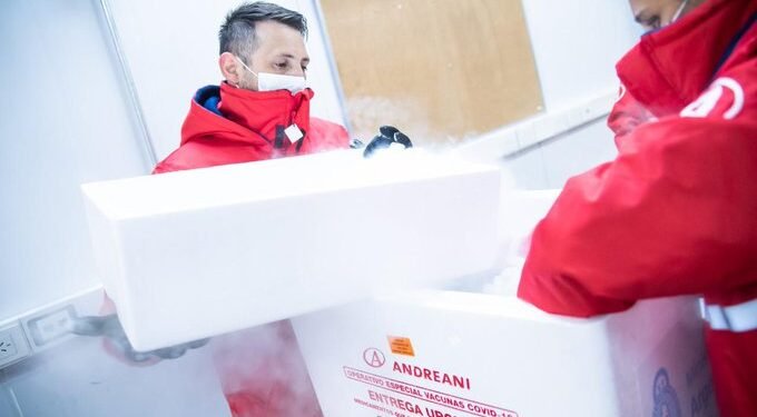 Llegaron 200 mil vacunas CanSino y el país recibió casi 68 millones de dosis