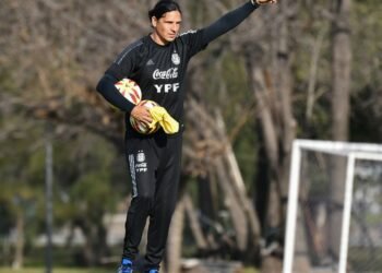 Germán Portanova, el nuevo DT de la selección femenina, empieza por el principio: “Lo más importante va a ser el grupo”