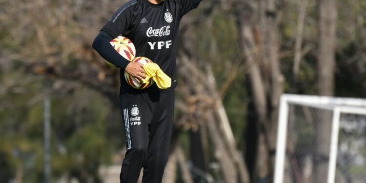 Germán Portanova, el nuevo DT de la selección femenina, empieza por el principio: “Lo más importante va a ser el grupo”