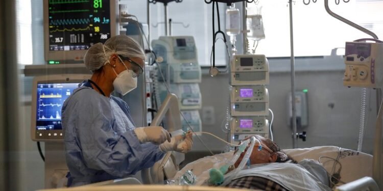 Un estudio detectó los 3 principales factores de riesgo que están asociados a la mortalidad por COVID-19 en Argentina