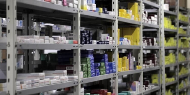 El Gobierno citó a los laboratorios por el aumento desmedido de los medicamentos