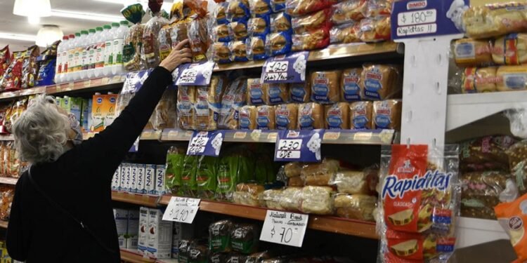 El consumo masivo se recuperó en los últimos meses y se esperan mejoras para el 2022