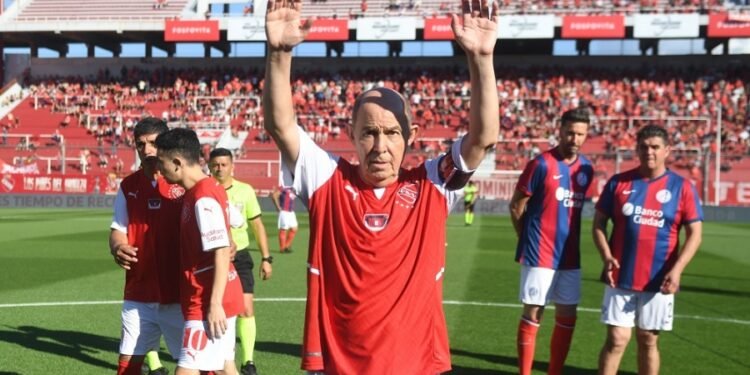 El estadio de Independiente pasó a llamarse Libertadores de América-Ricardo Bochini
