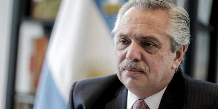 Alberto Fernández retoma las visitas a las provincias con una reunión de gabinete federal en Tucumán