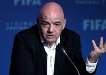 Infantino cree que también la Eurocopa se podría jugar cada dos años