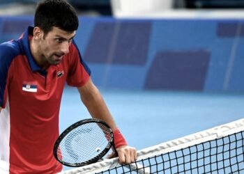 Djokovic asume “errores humanos” en su declaración de entrada a Australia
