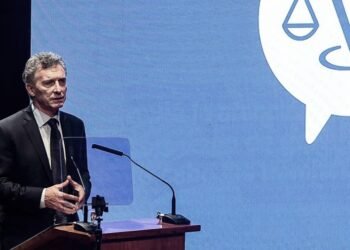 Juristas internacionales plantean que el acuerdo del FMI con Macri debería anularse