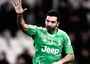 Es leyenda: Buffon renovó por otras dos temporadas en el Parma