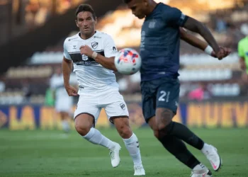 Platense le ganó a Talleres en la última jugada con un gol del ídolo que retornó