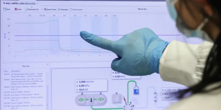 Con inteligencia artificial, científicos descubren nuevas pistas sobre la acción del COVID-19 en el organismo