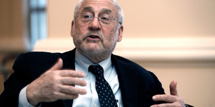 Stiglitz: “El acuerdo con el FMI no estrangulará a la Argentina y le permitirá seguir creciendo”