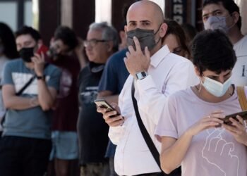 Quirós: “En abril o mayo podríamos tener una nueva subida de casos de coronavirus pero no graves”