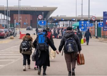 Según la ONU, más de tres millones de personas huyeron de la guerra en Ucrania