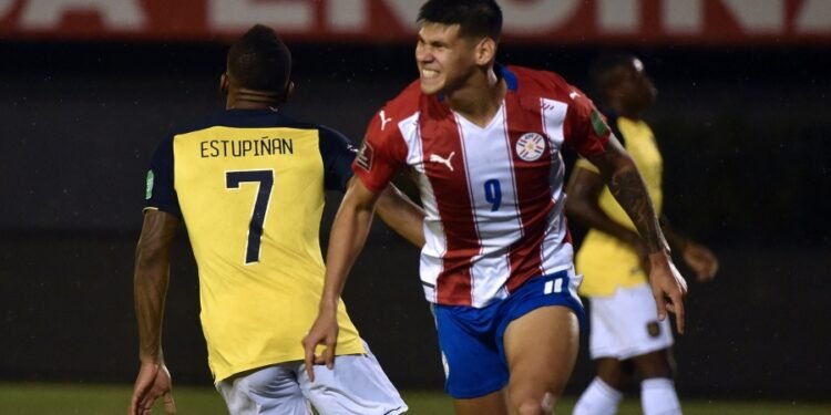 Ecuador, de Alfaro, clasificó a Qatar a pesar de perder con Paraguay