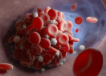 Qué son los “anticuerpos falsos” y por qué pueden producir coágulos en pacientes con COVID-19