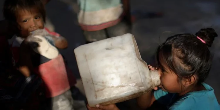 El drama de la pobreza infantil: hay 5,5 millones de menores de 14 años que no cubren sus necesidades básicas