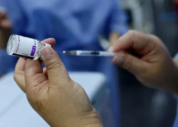 Ministerio de Salud pide a las EPS que busquen a las personas que no se han vacunado