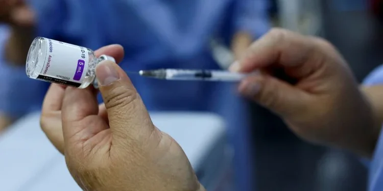 Ministerio de Salud pide a las EPS que busquen a las personas que no se han vacunado