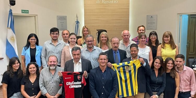 Los presidentes de Central y Newell’s se reunieron “por un clásico en paz”