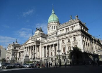 El Congreso amaneció vallado y con un amplio operativo preventivo de seguridad