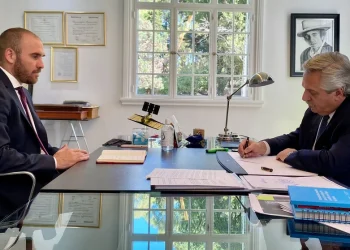 Alberto Fernández adelantó el anuncio sobre Ganancias para atenuar los roces entre Sergio Massa y Martín Guzmán