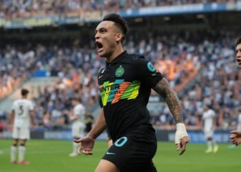 Inter ganó con un gol de Lautaro Martínez y no le pierde pisada a Milan