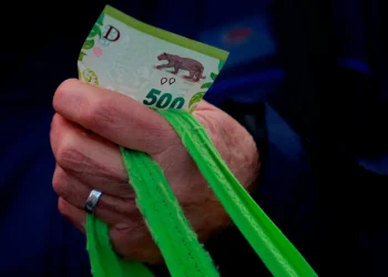 El peso argentino al borde de su triste final