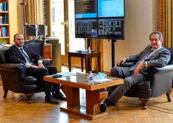 El Gobierno defiende el cepo más duro y espera que ingresen USD 4.000 millones de reservas para calmar al mercado