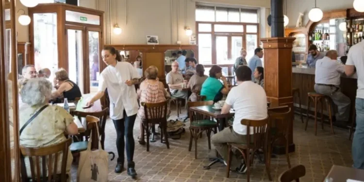 Crecimiento del trabajo registrado: hoteles y restaurantes, el sector más dinámico