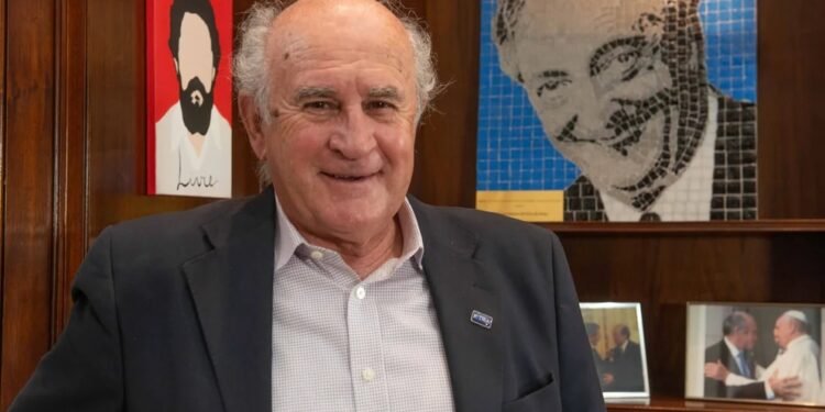 Oscar Parrilli no descartó un encuentro entre Cristina Kirchner y Mauricio Macri