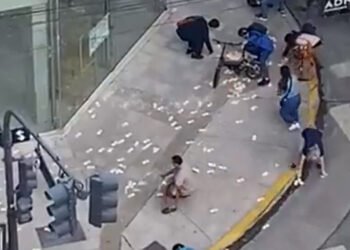 Lluvia de billetes en Belgrano: intentaron robarle 7 millones de pesos y el dinero voló por el aire