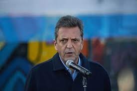 El plan platita de Massa y la incertidumbre electoral suman presión al dólar blue y ponen en apuros al BCRA