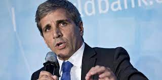 Caputo redobla la presión: “El compromiso por el déficit cero no va a cambiar, se apruebe o no la Ley Ómnibus”