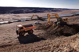 En medio de una pelea por los fondos para obras, hay 4000 empleos en riesgo en las represas de Santa Cruz