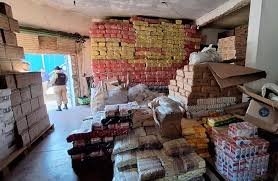 Encontraron más de 3 toneladas de comida vencida en comedores de organizaciones piqueteras