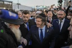 Javier Milei, un presidente católico que consulta a un rabino