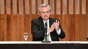 Alberto Fernández habló de una “persecución política basada en noticias falsas”