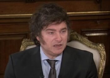 Milei se diferenció de Villarruel y dijo que le “gustaría meterle el último clavo al cajón del kirchnerismo, con Cristina adentro”