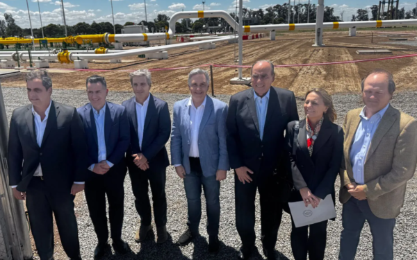 Córdoba: Caputo, Francos y Llaryora inauguraron la reversión del Gasoducto Norte