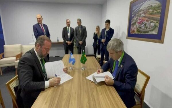 Argentina firmó un acuerdo con Brasil para exportar el gas de Vaca Muerta