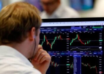 Bajó el Riesgo País y hubo un gran rendimiento de las acciones de YPF