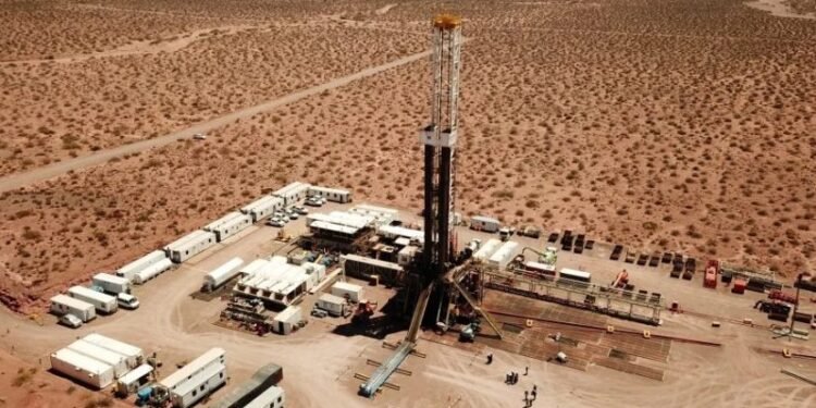 La petrolera de Techint invertirá 2 mil millones de dólares para aumentar su producción en Vaca Muerta