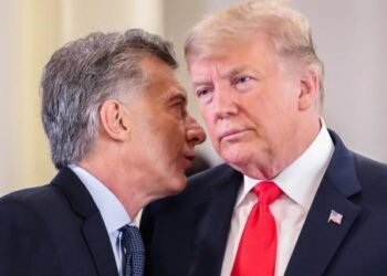 Mauricio Macri saludó a Donald Trump en el día de su asunción