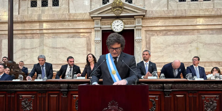 Ingresó al Congreso el llamado a sesiones extraordinarias que convocó el Gobierno