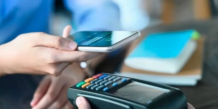 ARCA elevó el monto a partir del cual los bancos deben informar las transferencias y saldos de sus clientes