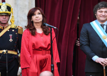 Cristina Kirchner: “Che Milei, ¿cómo era ese verso que recitás cuando querés explicar qué es el ‘libertarismo?’“