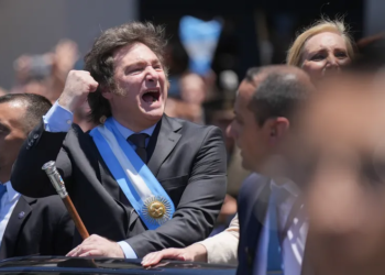 Los tres riesgos que amenazan el plan económico de Milei pese a los avances obtenidos