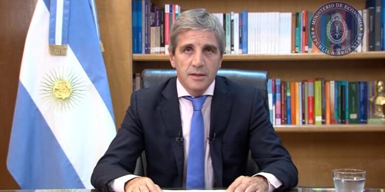 Reestructuración en Economía: eliminan y fusionan dependencias estratégicas