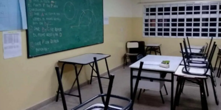 Gremios docentes de la CGT anunciaron dos días de paro: el próximo lunes y el 5 de marzo