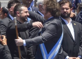 La oposición criticó el giro de Javier Milei en su postura sobre la invasión de Putin a Ucrania